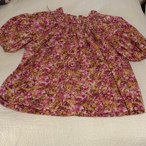 Smocked-Neck Floral Blouse with Puffed Sleeves in Pink and Brown